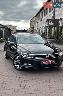 Седан Volkswagen Passat 2016 в Стрые