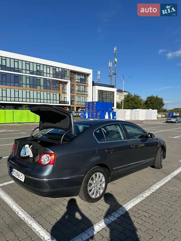 Седан Volkswagen Passat 2009 в Івано-Франківську