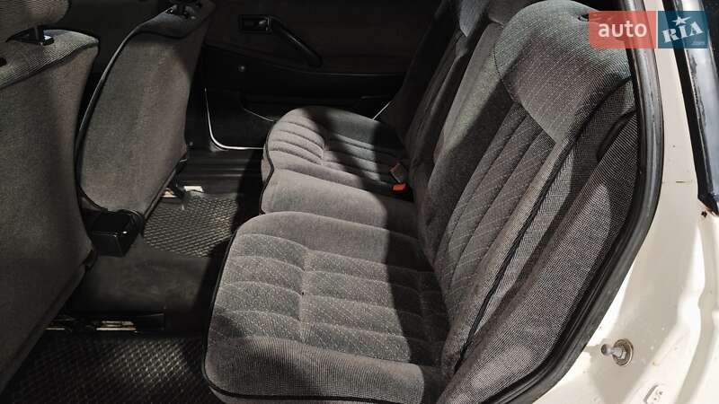 Універсал Volkswagen Passat 1993 в Лисянці