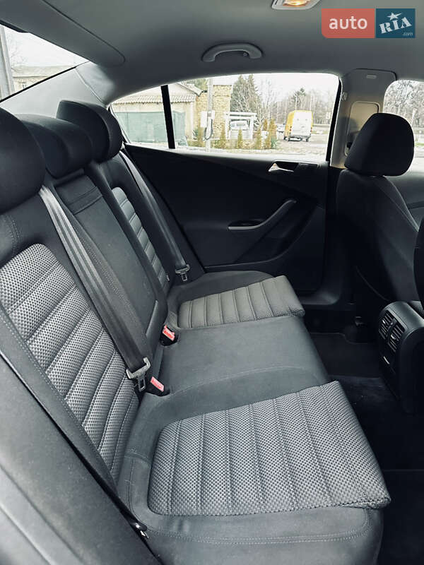 Седан Volkswagen Passat 2009 в Виннице