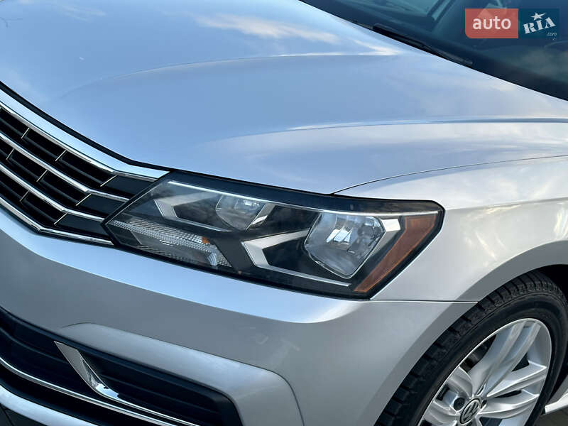 Седан Volkswagen Passat 2018 в Одессе