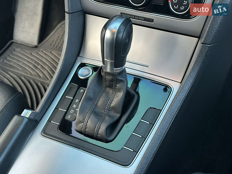 Седан Volkswagen Passat 2018 в Одессе