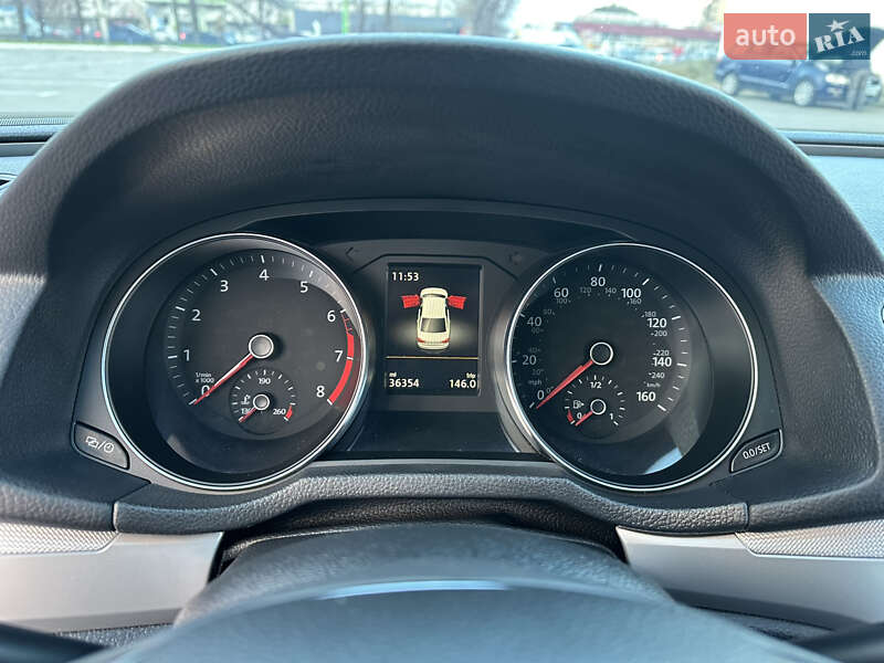 Седан Volkswagen Passat 2018 в Одессе