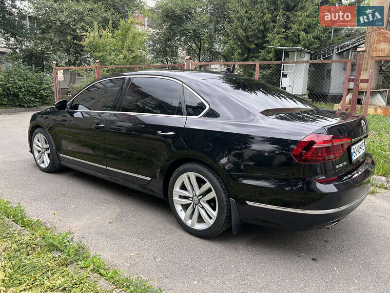 Седан Volkswagen Passat 2016 в Тернополі