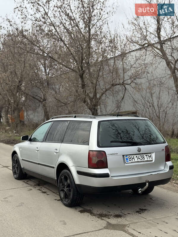 Универсал Volkswagen Passat 2003 в Нерубайском