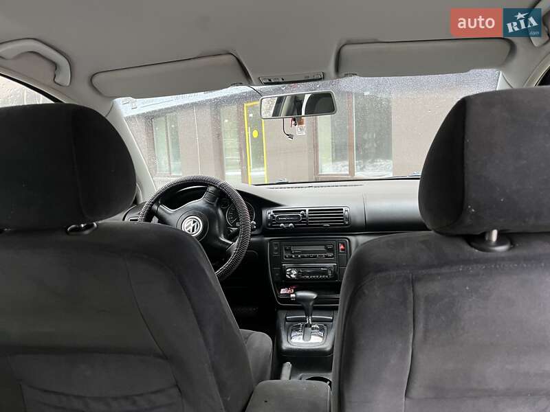 Универсал Volkswagen Passat 2003 в Горохове