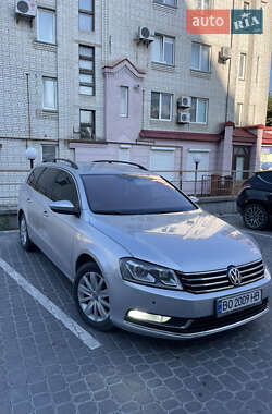 Универсал Volkswagen Passat 2012 в Тернополе