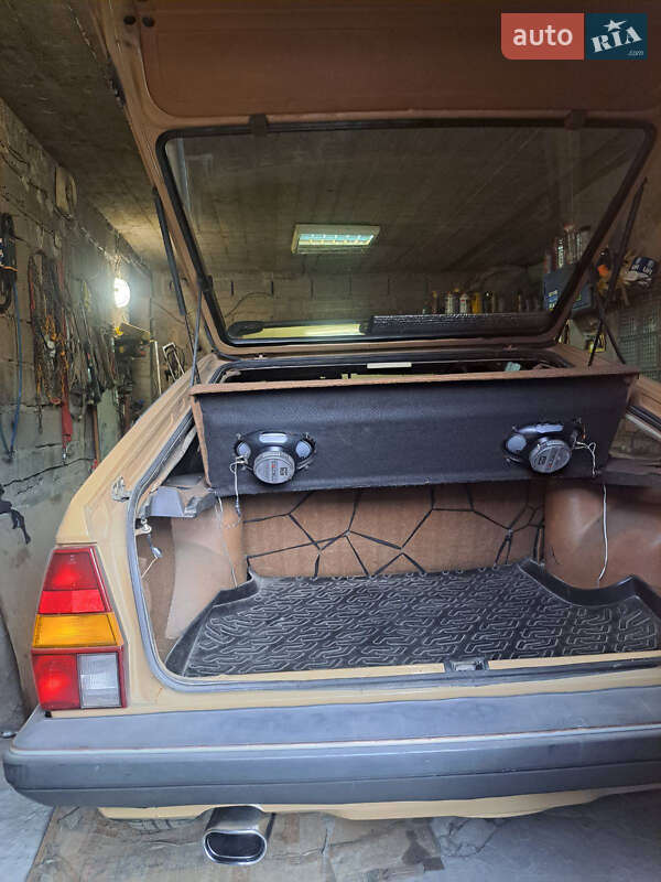 Хетчбек Volkswagen Passat 1981 в Ужгороді