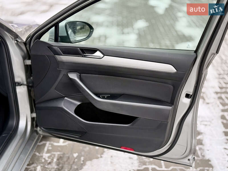 Универсал Volkswagen Passat 2016 в Луцке