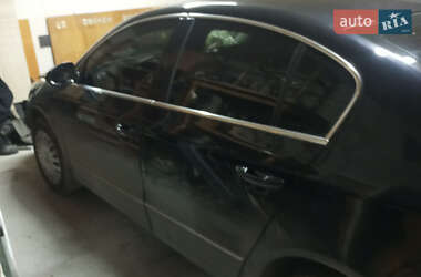 Седан Volkswagen Passat 2010 в Бродах