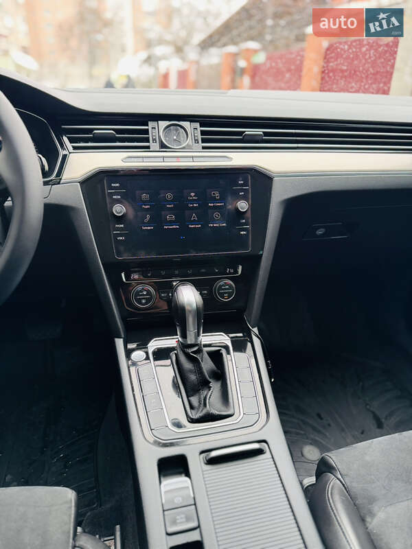 Универсал Volkswagen Passat 2018 в Ромнах