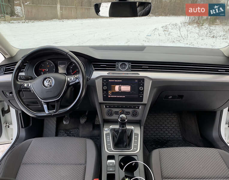 Универсал Volkswagen Passat 2018 в Киверцах
