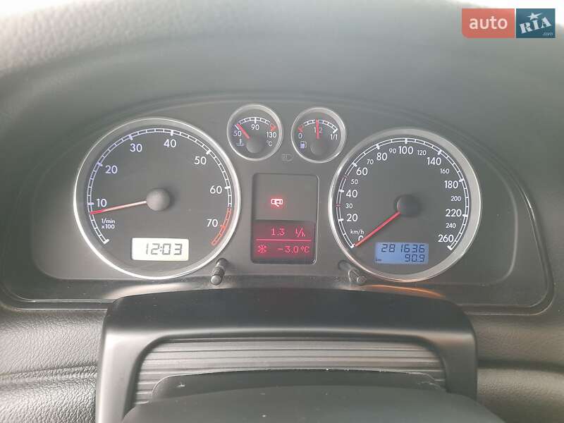 Седан Volkswagen Passat 2002 в Тульчине