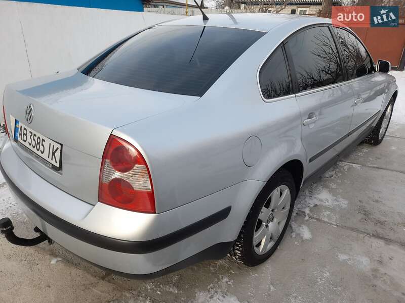 Седан Volkswagen Passat 2002 в Тульчине