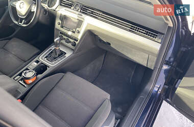 Универсал Volkswagen Passat 2015 в Нововолынске