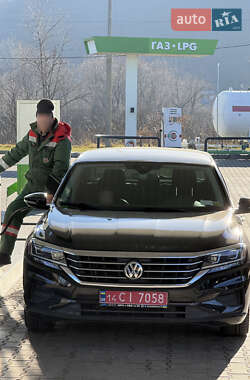 Седан Volkswagen Passat 2020 в Черновцах