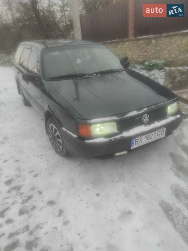 Універсал Volkswagen Passat 1991 в Волочиську