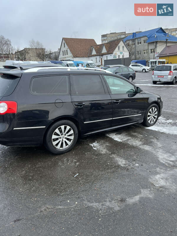 Універсал Volkswagen Passat 2010 в Радивиліві