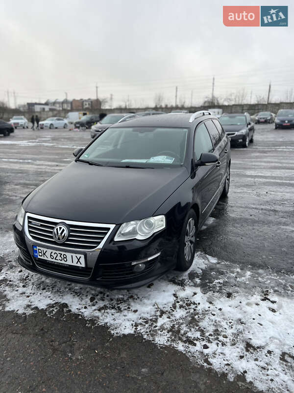 Універсал Volkswagen Passat 2010 в Радивиліві