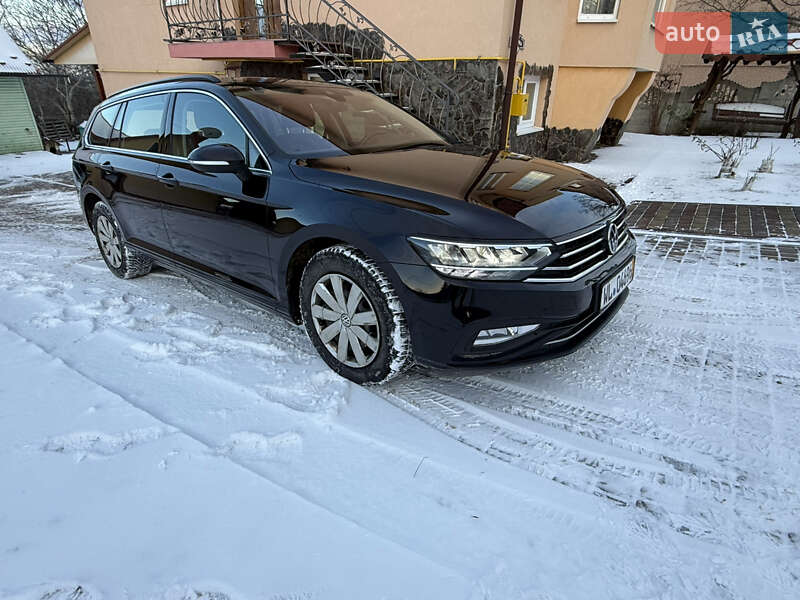 Універсал Volkswagen Passat 2019 в Калуші