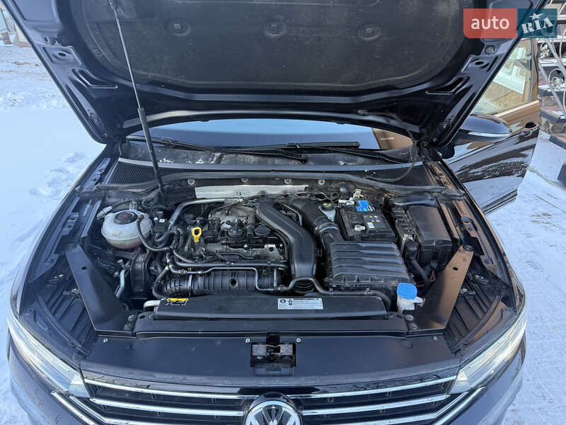 Універсал Volkswagen Passat 2019 в Калуші