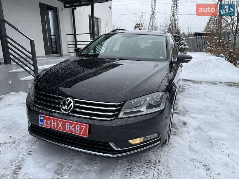 Универсал Volkswagen Passat 2012 в Киеве