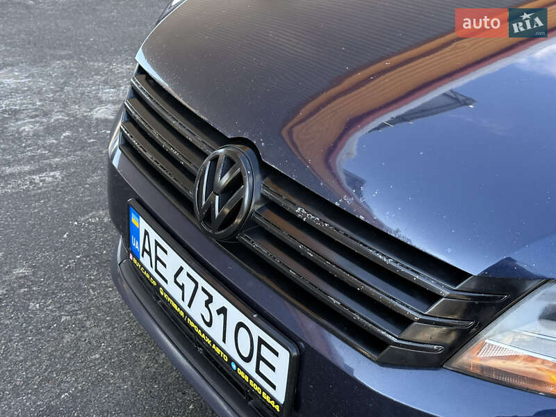 Седан Volkswagen Passat 2015 в Днепре
