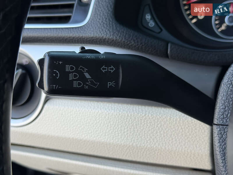 Седан Volkswagen Passat 2015 в Днепре