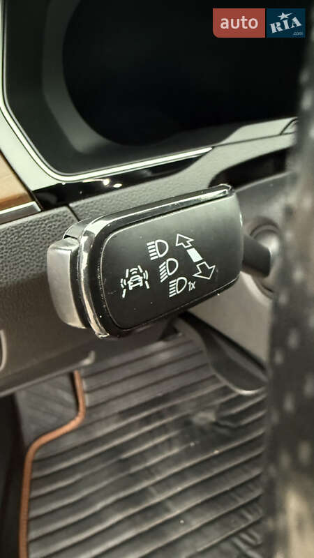 Седан Volkswagen Passat 2017 в Києві