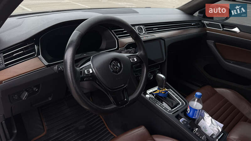 Седан Volkswagen Passat 2017 в Києві