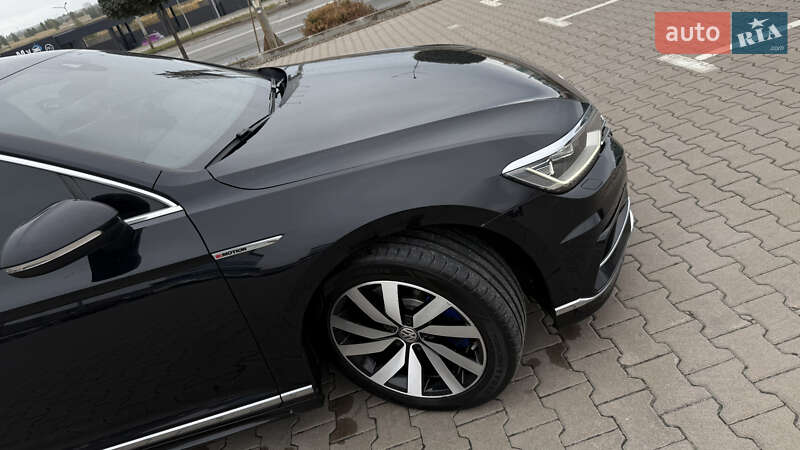 Седан Volkswagen Passat 2017 в Києві