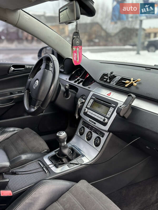 Универсал Volkswagen Passat 2006 в Ивано-Франковске
