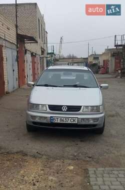 Седан Volkswagen Passat 1994 в Херсоне