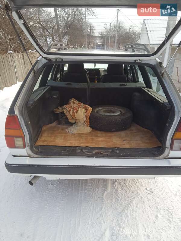 Універсал Volkswagen Passat 1987 в Дунаївцях