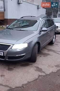 Универсал Volkswagen Passat 2006 в Покрове