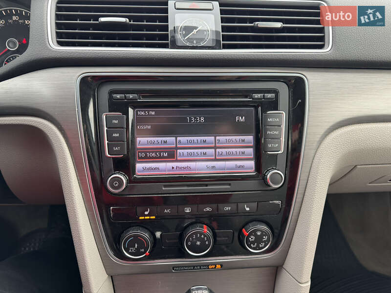 Седан Volkswagen Passat 2014 в Киеве