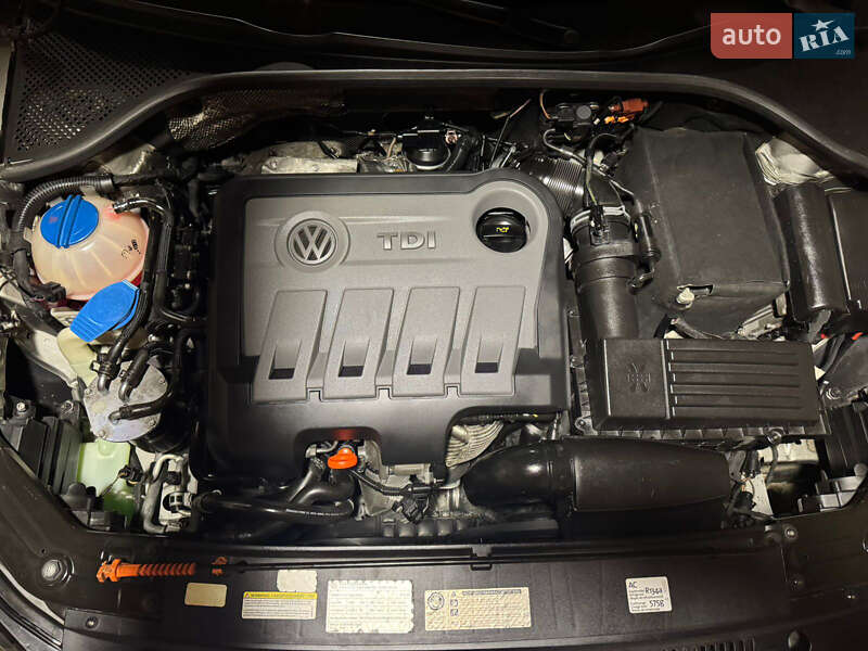 Седан Volkswagen Passat 2011 в Луцке