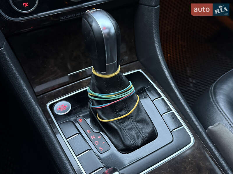 Седан Volkswagen Passat 2014 в Стрые