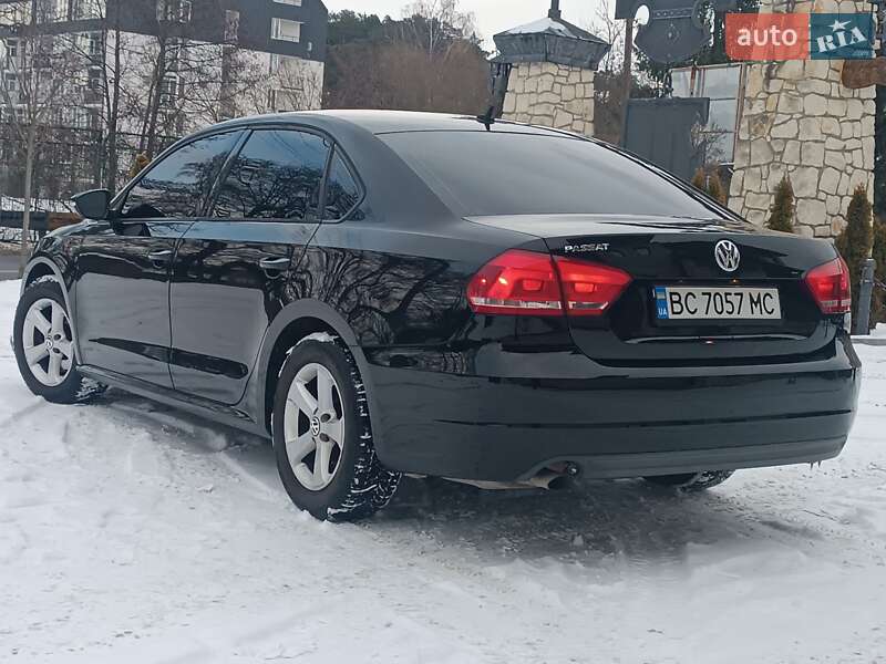 Седан Volkswagen Passat 2011 в Львові