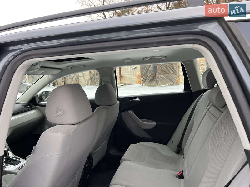 Универсал Volkswagen Passat 2009 в Луцке