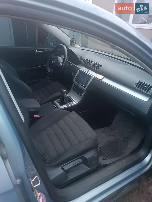 Универсал Volkswagen Passat 2010 в Житомире
