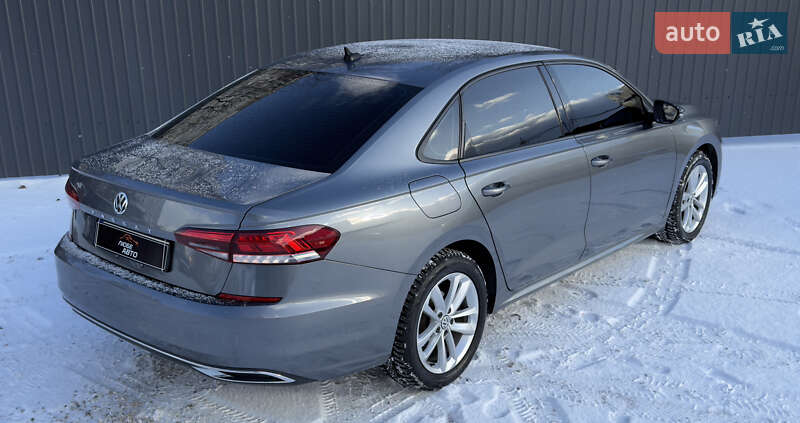 Седан Volkswagen Passat 2020 в Ивано-Франковске