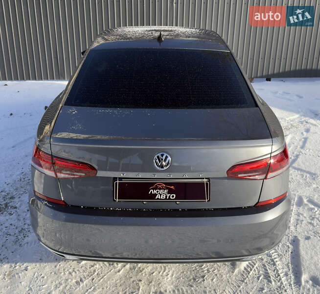Седан Volkswagen Passat 2020 в Ивано-Франковске