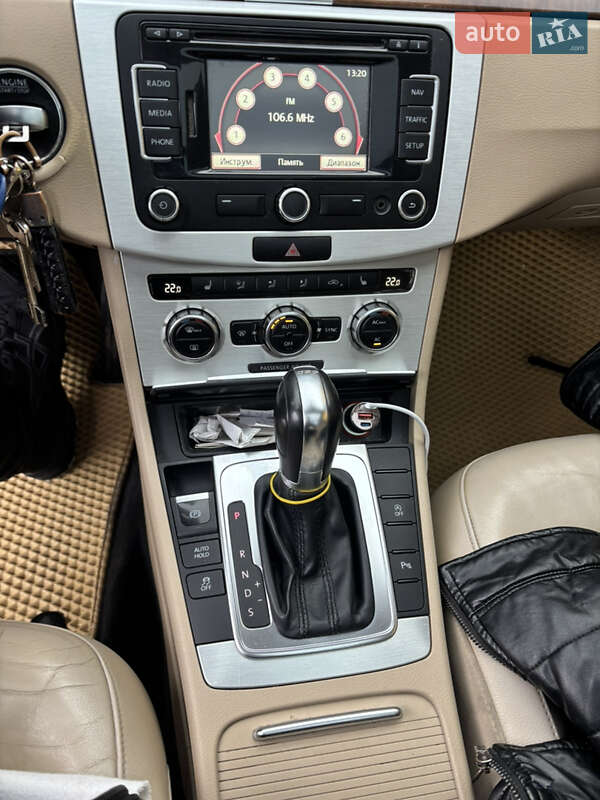 Универсал Volkswagen Passat 2011 в Житомире фото 26 Универсал Volkswagen Passat 2011 в Житомире