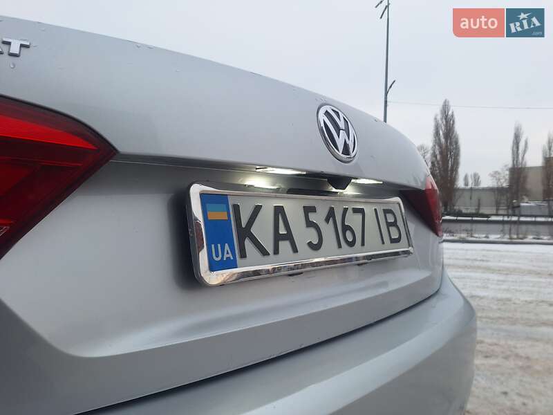 Седан Volkswagen Passat 2013 в Києві фото 17 Седан Volkswagen Passat 2013 в Києві