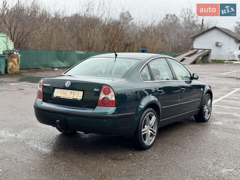 Седан Volkswagen Passat 2001 в Дубно