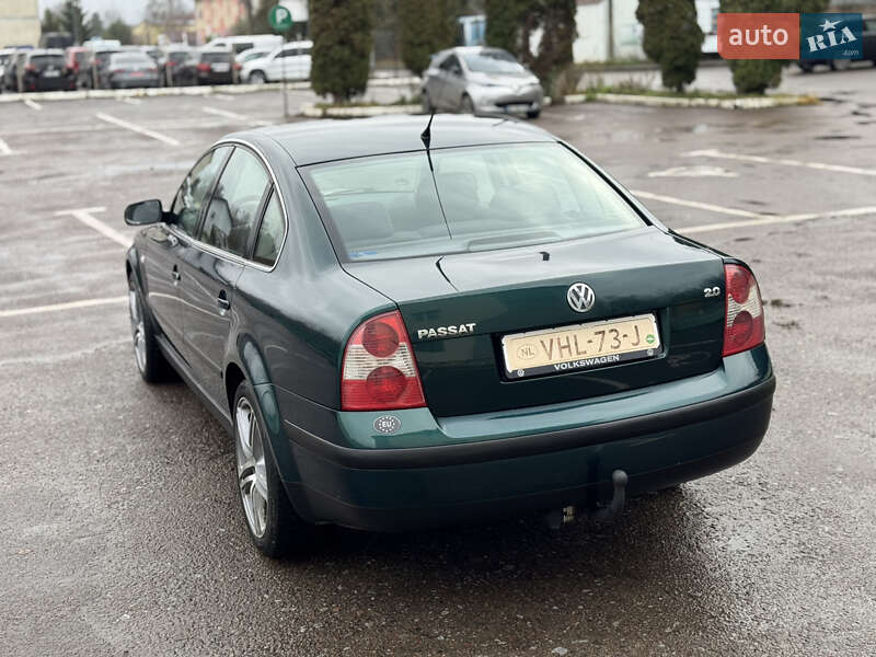 Седан Volkswagen Passat 2001 в Дубно
