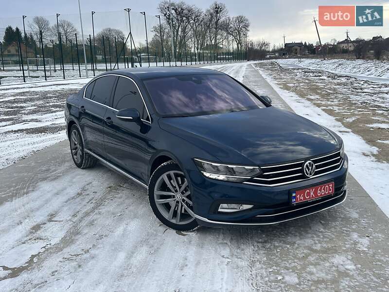 Седан Volkswagen Passat 2020 в Львові