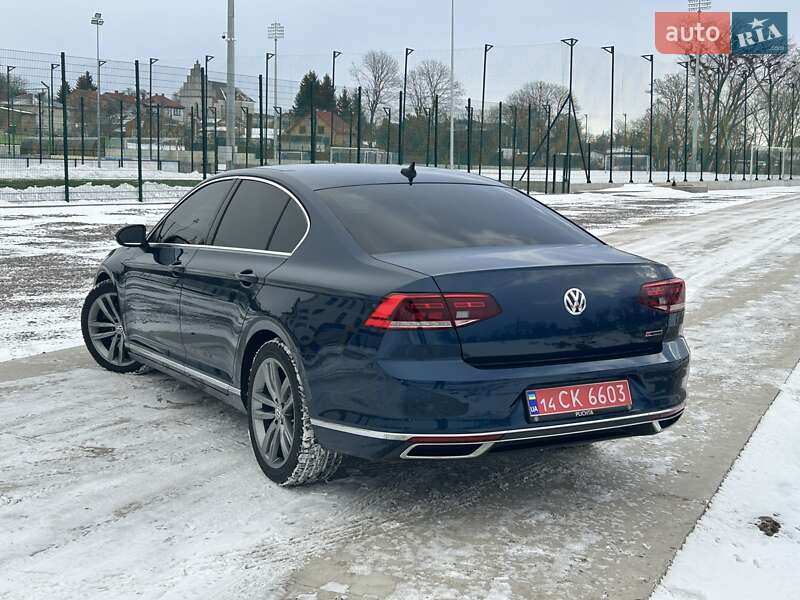 Седан Volkswagen Passat 2020 в Львові