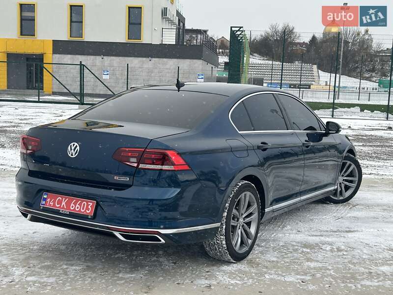Седан Volkswagen Passat 2020 в Львові